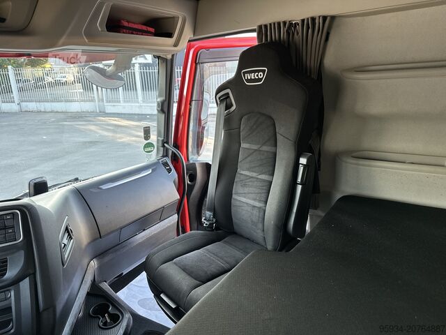 Trator de estrada padrão Iveco Stralis S-Way 530