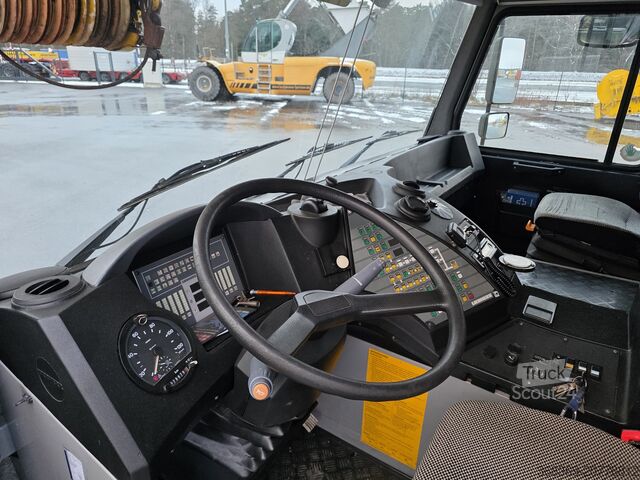 Grúa móvil Liebherr LTM 1500-8.1