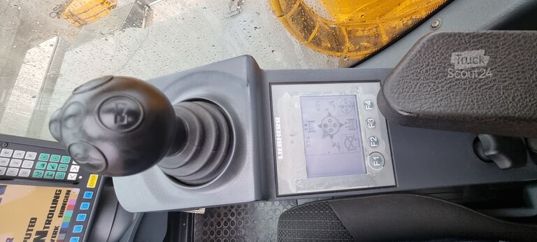 Mobilni žerjav Liebherr LTM 1300 6-2