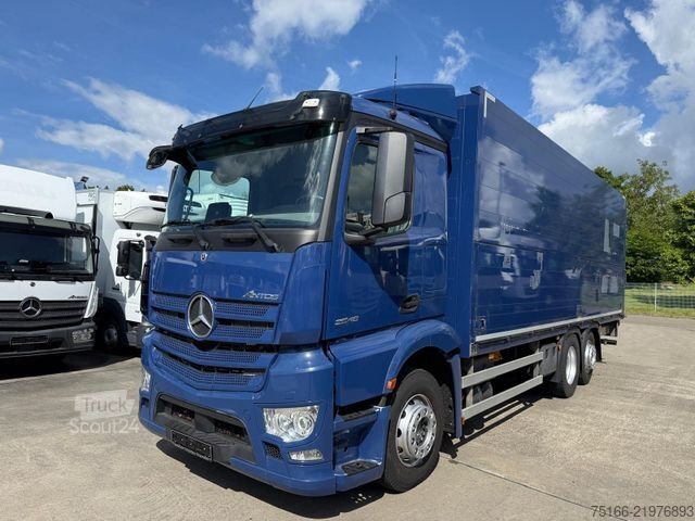Autocamion cu caroserie tip cutie MERCEDES-BENZ ACTROS 2548 L Getränkekoffer 7,7 m LBW 2 T*LENK