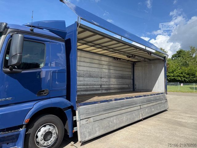 Autocamion transport băuturi MERCEDES-BENZ ACTROS 2548 L Getränkekoffer 7,7 m LBW 2 T*LENK
