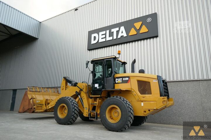 Kolesni nakladalnik Caterpillar 930M