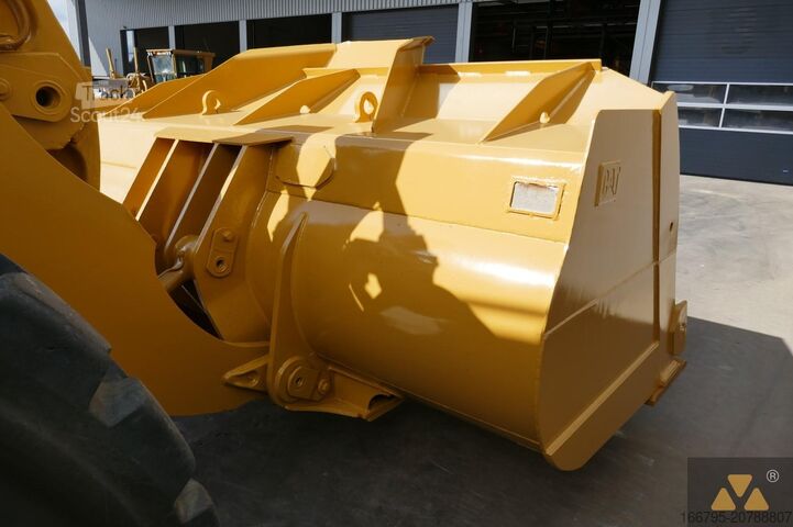 Kolesni nakladalnik Caterpillar 980M