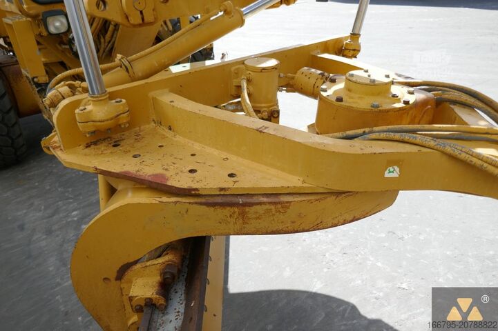 Grader Caterpillar 140H