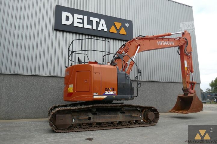 Gosenični bager Hitachi ZX225USLC-6