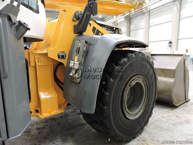 Ładowarka kołowa LIEBHERR L 566 Xpower