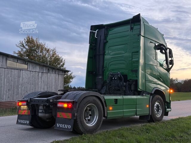Tracteur routier standard VOLVO FH540