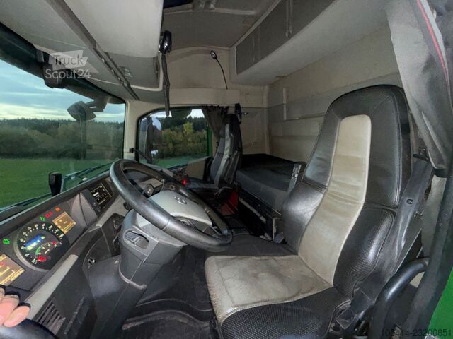 Tracteur routier standard VOLVO FH540