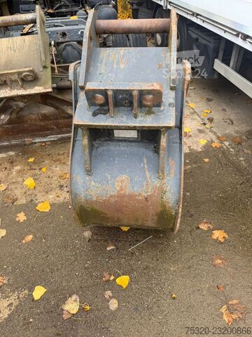 Pelle sur pneus ATLAS Terex 1605