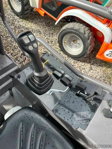 Kerekes rakodó MECALAC MCL 2 Radlader 24.000 EUR Kubota RT 160 JVB 403