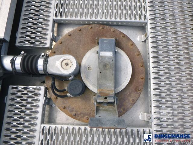 Tankfartyg Scania P 320 DB 6X2 fuel tank 18.8 m3 / 5 comp