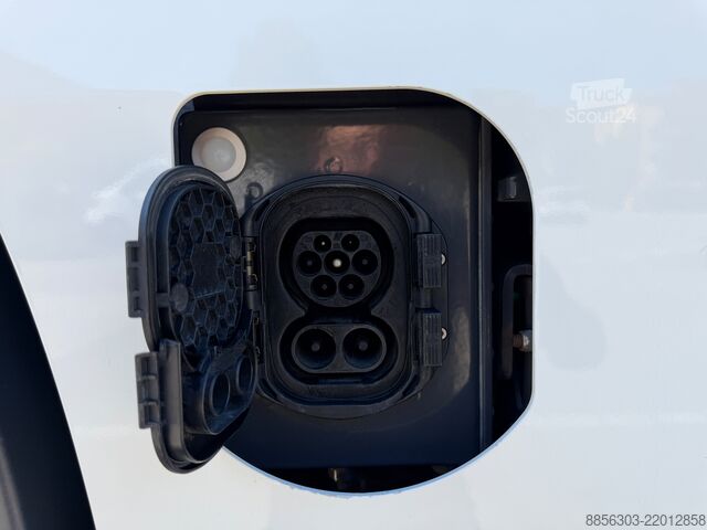Véhicule tracteur Designwerk High Cab 6x2T 900 kWh