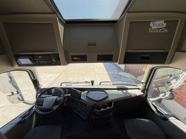 Véhicule tracteur Designwerk High Cab 6x2T 900 kWh