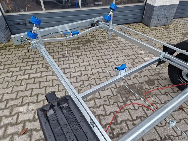 Bootsanhänger trailershop Bootanhänger direkt 1300kg GN231  Neptun