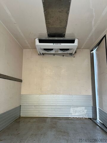 Fourgon isotherme frigorifique Iveco Daily 35 C 12