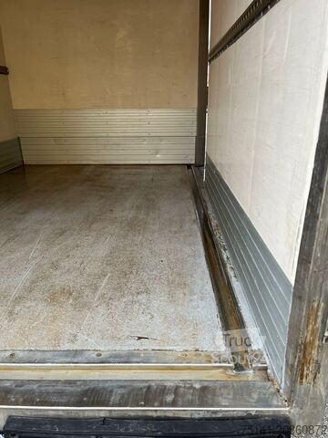 Fourgon isotherme frigorifique Iveco Daily 35 C 12