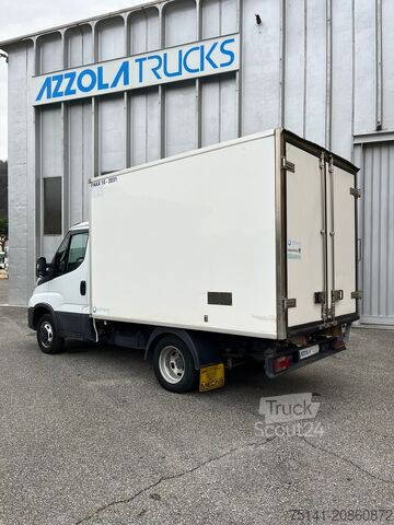 Fourgon isotherme frigorifique Iveco Daily 35 C 12