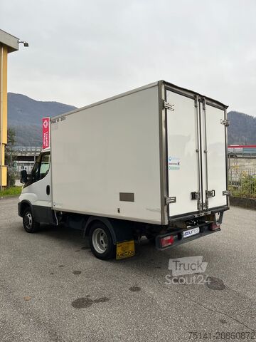 Fourgon isotherme frigorifique Iveco Daily 35 C 12