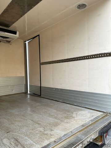 Fourgon isotherme frigorifique Iveco Daily 35 C 12