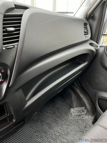 Fourgon isotherme frigorifique Iveco Daily 35 C 12