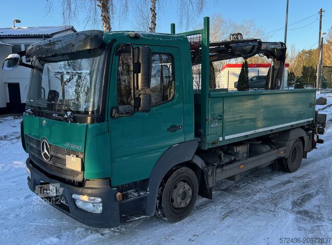 Pašizgāzēja celtnis Mercedes-Benz Atego 818