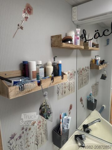 Bivalnik Knaus Eiffelland Holiday