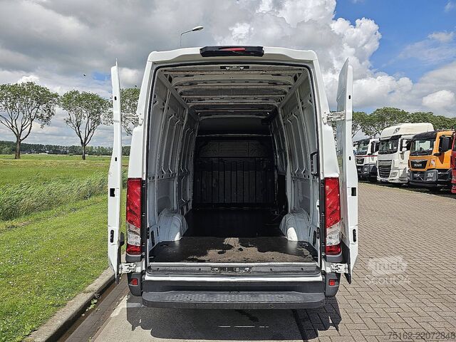Camioneta familiar de techo alto IVECO DAILY 35S12