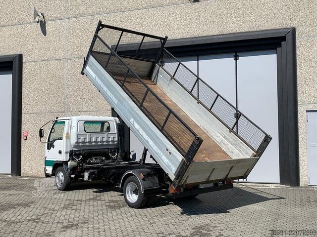 Transporter mit Kipper Isuzu NPR 35