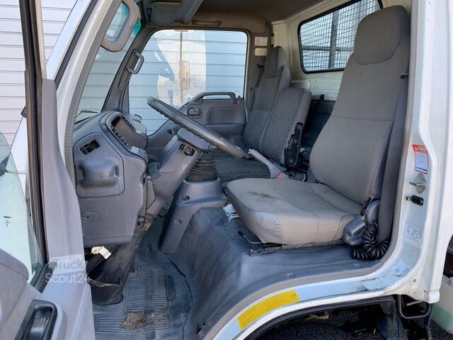 Transporter mit Kipper Isuzu NPR 35