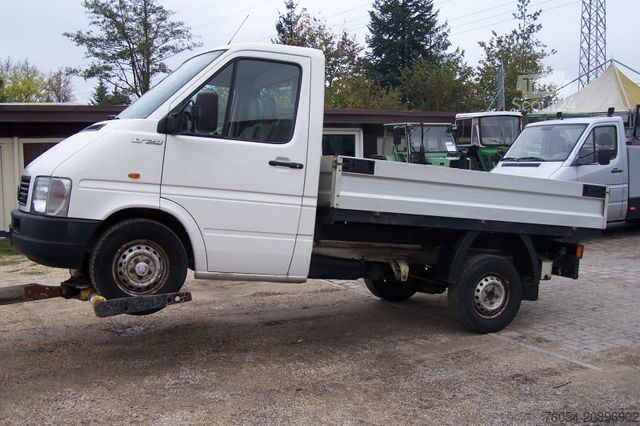 Ciężarówka z płaską platformą IVECO FIAT