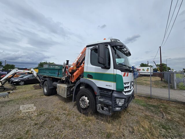 رافعة مثبتة على شاحنة Mercedes Benz AROCS 1840  Kipper mit Kran