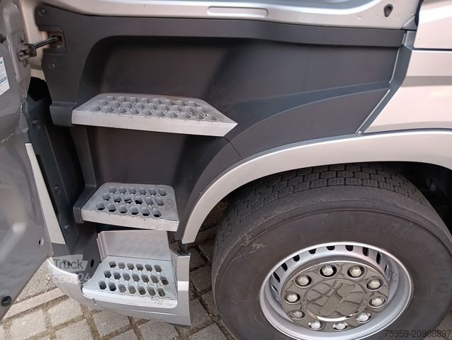 Standardowy ciągnik siodłowy VOLVO FH460 Globe FullSpoiler TV I-PARC 2xTank German