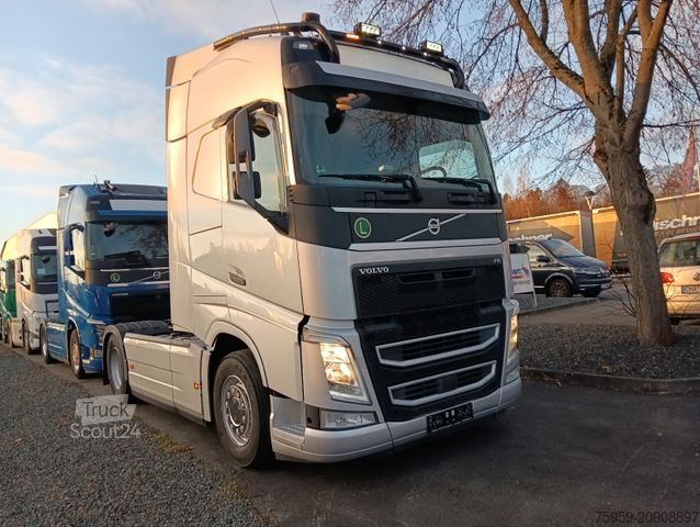 Standardowy ciągnik siodłowy VOLVO FH460 Globe FullSpoiler TV I-PARC 2xTank German