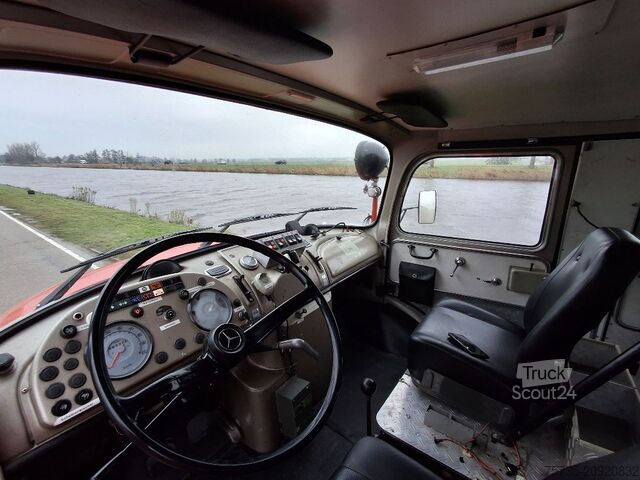 Véhicule de lutte contre les incendies MERCEDES-BENZ LAF 1113