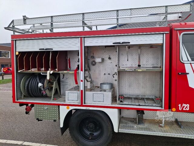 Véhicule de lutte contre les incendies MERCEDES-BENZ LAF 1113