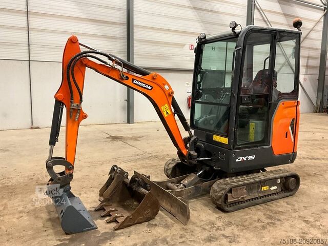 Minigraver Doosan DX 19
