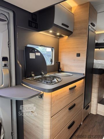 Halvintegrerad husbil KNAUS L!VE WAVE 650 MEG BLACK SEL. LP 83.161 ¤!
