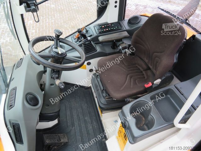 Hjullastare LIEBHERR L 506 Compact