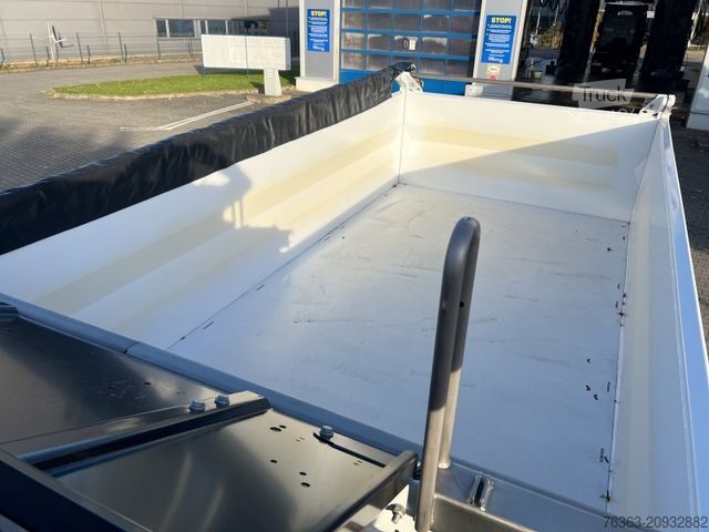 Üç taraflı damperli kamyon MERCEDES-BENZ Arocs 2651 K 6x4 Meiller Trigenius Bordmatik