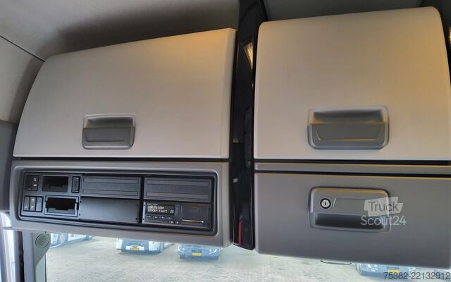 Autonkuljetuspakettiauto Renault T 4x2 - 64-BXN-1 - OPRIJWAGEN - STANDAIRCO - LA...