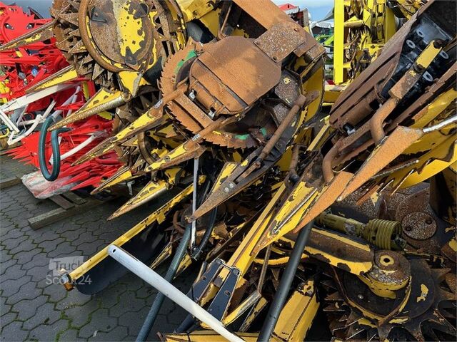 Landmaschine NEW HOLLAND 750 SFIE     Kemper