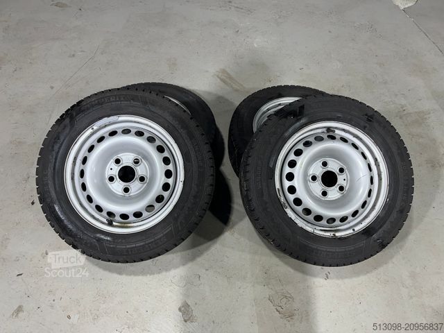 Minibus VOLKSWAGEN T6.1 2.0 TDI 8 SITZER TEMP. KLIMA PDC