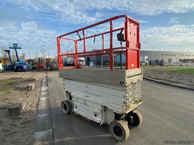 رفع المقص JLG 2630ES