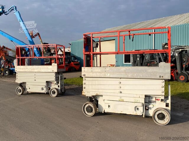 رفع المقص JLG 2630ES