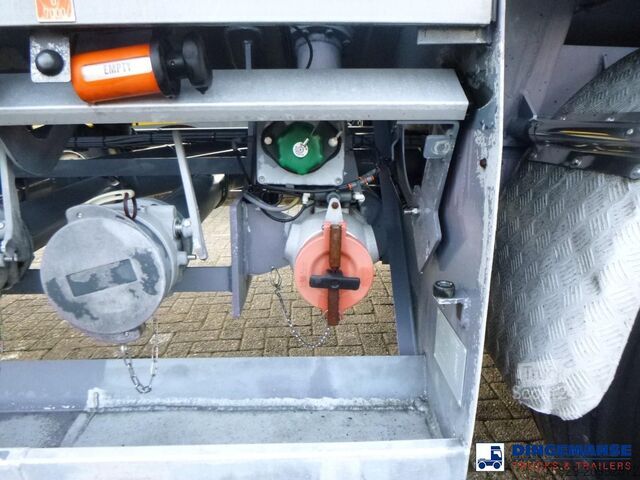 Tank L.A.G. Fuel tank alu 44.4 m3 / 6 comp + pump