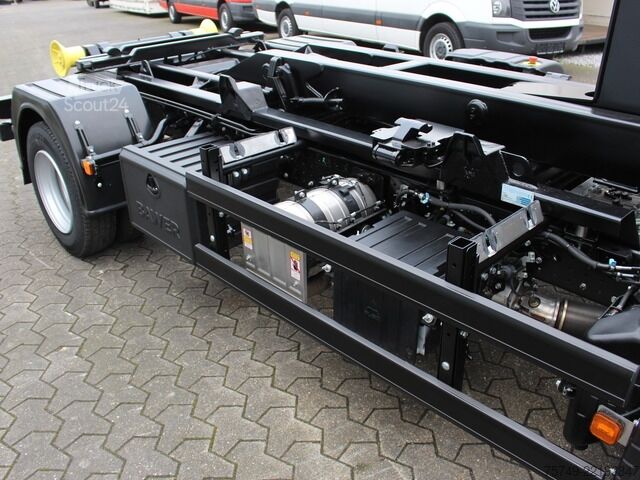 Kroghejselastbil Fuso Canter FUSO 9C18  City Abrollkipper Hooklift Black Edition