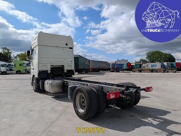 الهيكل مع كابينة السائق DAF XF 440