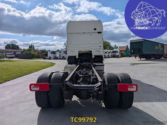 الهيكل مع كابينة السائق DAF XF 440
