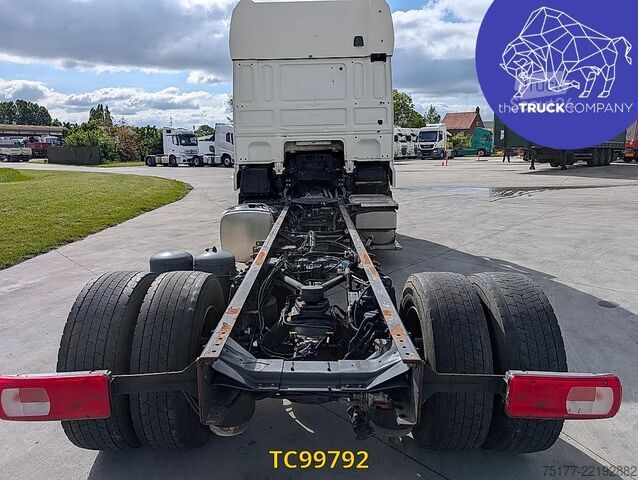 الهيكل مع كابينة السائق DAF XF 440