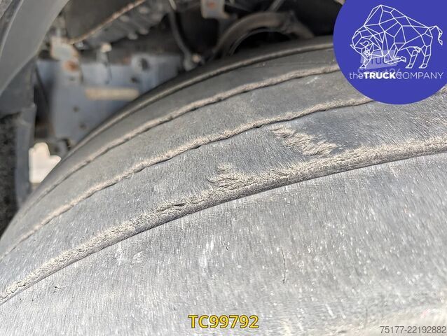 الهيكل مع كابينة السائق DAF XF 440